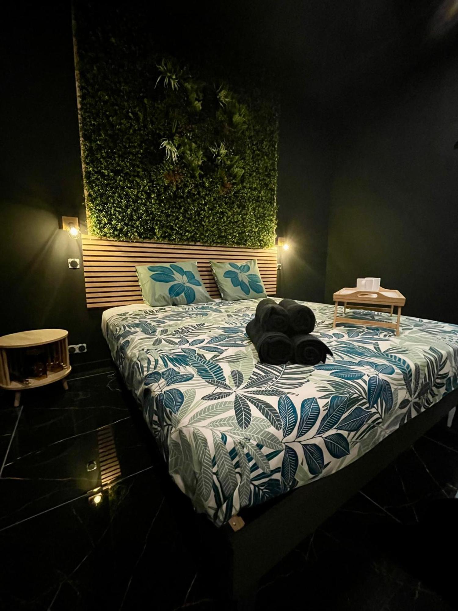 Jungle Love Room De L Hermitage Tournon-sur-Rhone Zewnętrze zdjęcie